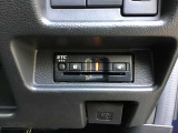 ETCが装着されています。再セットアップ後高速道路の料金所をノンストップで通過できて大変便利です。