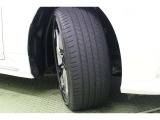 タイヤサイズ 225/45R18。