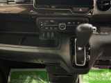 操作しやすいシフトレバーで見た目もシンプルです!!
