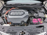 ご納車前に整備を行っています。エンジンオイル・エレメント・ワイパーゴムの交換。さらに各部の動作チェックも行います!