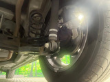 お車を安心してお乗りいただく為には、足回りの定期点検が欠かせません。サービスサポート(有償保証)では無料点検もご提供しており、安心のカーライフをお過ごしいただけるサポート体制が整っています。