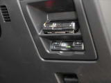高速道路や有料道路の必需品のETCも装着されています。カードを挿入するだけで、料金所をノンストップ&キャッシュレスで通過出来る便利なアイテムです。長距離移動の際も現金を用意する必要が無く大変便利です!