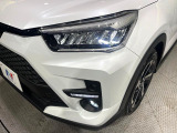 【シーケンシャルターンランプ付きLEDヘッドライト】人気の『流れるウィンカー』付きのLEDヘッドライトを装備♪高級感はもちろん、点灯時は存在感たっぷりで他車からも認識されやすく安心です。