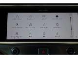 互換性のあるスマートフォンをPiviに接続して、タッチスクリーンから安全に利用することができます。ワイヤレス接続でApple CarPlay / Android Autoがご利用いただけます。