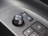 電動格納ミラー付なので、狭い道に駐車する時も安心です。