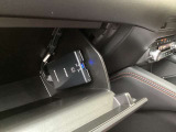 ETC車載器を装備しております。有料道路をご利用の際に料金所をスムーズに通過できる便利な装備です。ETC専用料金所をご利用の際にも役立ちます。
