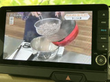 停車中にテレビ番組を視聴でき、休憩時間の過ごし方に楽しみが広がります。画面上で映像を確認しやすく、待ち時間などにニュースや番組を楽しみたい方にも便利です。