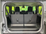 普段のお買い物や通勤、送迎等に十分な荷室スペースを確保しております。セカンドシートを倒すと、大きな荷物の積載も可能です♪