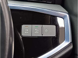 【運転席操作部】ドライバーが操作しやすい位置に各種スイッチを配置!日常の使いやすさにも配慮されています!