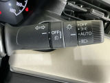 【オートライト(AUTO)】外の明るさをシステムが感知して、自動でヘッドライトが点灯します!ヘッドライトをつけ忘れを防ぐ便利機能です