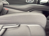 ★運転席ハイトアジャスター★ 運転される方によってシートの高さが調節できます!自分に合ったドライビングポジションで運転がさらに快適に♪