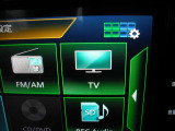 TVはフルセグチューナーです。鮮明な画像でTVが楽しめます。停車中や休憩中にお楽しみ下さい。