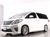 プライバシーガラス装着車両ですので、ご安心くださいませ!