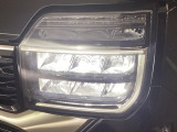 【LEDヘッドライト】点灯した瞬間のクリーンな白さが、今の車らしい清潔感を感じさせてくれます。明るさだけでなく、寿命や省エネ性能も優秀。長く乗る一台だからこそ、こだわわりたい方に最適です。