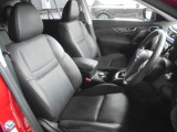 運転席も広々快適です
