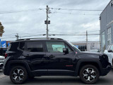 JEEPらしいシンプルなボディーラインがかっこいい!