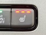 【シートヒーター】寒い日に重宝するシートヒーター!エアコンより早く温まってくれるので寒がりの人も安心ですね♪エアコンの温風は乾燥するから苦手、という方にもをおすすめです。