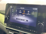 【メーカー純正ナビ】インテリアに溶け込むスタイリッシュな「専用設計」メーカーナビを装備♪視認性や操作性など基本性能にも優れ、より上質なカーライフをお楽しみいただけます。