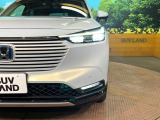 【シーケンシャルターンランプ付きLEDヘッドライト】人気の『流れるウィンカー』付きのLEDヘッドライトを装備♪高級感はもちろん、点灯時は存在感たっぷりで他車からも認識されやすく安心です。