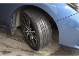 タイヤサイズは205/50R17です。