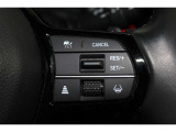 安全運転支援システムHonda SENSINGを搭載。衝突軽減ブレーキや、前後の誤発進抑制機能、アダプティブクルーズコントロール、車線維持など複数の先進技術で安心・快適なドライブをサポートします。