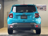 リアから見てもJeepだとすぐに分かります。