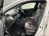 豊富に在庫を取り揃えています。 軽自動車からミニバン、セダン、SUV、話題のハイブリッド車などなど続々入荷中です!