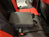 新車保証の【メルセデスケア】が継承されるお車は、初回車検時まで走行距離無制限でトータルサポートさせていただきます。