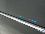 ◆ジェスチャーコントロール・パワースライドドア◆触れずに開閉の楽しい機能!センサー部分に手を近づけジェスチャー操作を行うと、車両に触れることなく開閉できます。