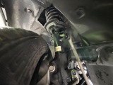 お車を安心してお乗りいただく為には、足回りの定期点検が欠かせません。サービスサポート(有償保証)では無料点検もご提供しており、安心のカーライフをお過ごしいただけるサポート体制が整っています。