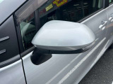デザイン性だけでなく、ドライバーの巻き込み防止など安全運転をサポート致します!周囲からの視認性にも優れていて安心です!