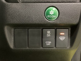 ハンドルの右側には安全装備の、CTBA(シティブレーキアシストシステム)とVSA(ABS+TCS+横滑り抑制)の解除スイッチがついています。燃費に役立つECONボタンもここです。