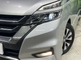 【LEDヘッドライト】悪天候や夜間走行時も良好な視界を確保し安心して運転できる高輝度LEDヘッドライトを装備!点灯速度が早く、消費電力も抑えられています。