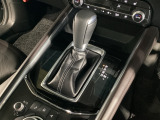 全てのトランスミッションのメリットを兼ね備えた理想的なAT、それがSKYACTIV-DRIVE(スカイアクティブドライブ)。「滑らかな変速」「ダイレクト感のあるシフトフィール」そして「低燃費」が特長です!