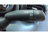 ライトもAUTO機能が付いていて、暗くなると自動で点灯し、明るくなると自動で消灯するので、大変お役にたちますよ!!