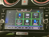 ラジオやテレビ、CD・DVD、Bluetooth Audioなど、複数のメディア項目が画面に並びます。利用したい音源を選びやすく、日々の移動中にお好みの音楽や情報を楽しめる装備です。