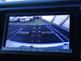 ◆◆バックカメラの画像です。ガイドラインがスムースな車庫入れをサポートいたします!車庫入れの安心感がアップしますね☆