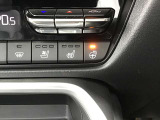 ステアリングヒーター付きで寒い朝もあったかです。