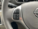 ナビに直接触れなくても、ハンドルスイッチで音量やキー変更ができます。
