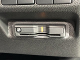 いまや快適なカーライフに欠かせないETCが付いています。
