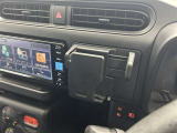 デバイスホルダーも標準で装備しております。