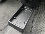 当店のお車をご覧いただきましてありがとうございます。お車についてのご質問やお見積りのご依頼、ご購入にあたってのご相談などは無料電話(0078-6002-312860)にお気軽にお問い合わせ下さい!
