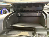 内装クリーニングも施しております。内装の綺麗なお車は気持ちが良くオススメさせていただく1つのポイントになっております。