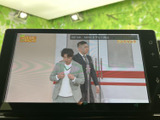 テレビ番組を画面に表示でき、停車中の休憩時間などに映像を楽しめます。画面上で放送内容を確認しやすく、お出かけ先でひと息つく際にも活用いただける装備です。