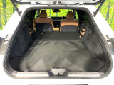後席を格納すると、これだけの広さが!シーンに合わせたシートアレンジで、大きな荷物も積むことが出来ます♪