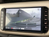 ドライブレコーダーの映像。ナビのモニターに前後の映像を映し出せます