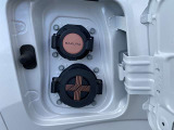 充電ポートです。普通充電用と急速充電用の二種類が有ります。