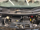 エンジンルームもクリーニング済みできれいですよ。日産の整備士がしっかりと丁寧に点検していますので安心してお乗りいただけます