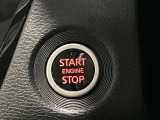 【プッシュ式エンジン】プッシュ式エンジンスタートでブレーキを踏んでボタンを押すだけでエンジン始動がスムーズ!!鍵をカバンに入れているだけでエンジンの始動が可能★とても便利な機能です