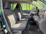 運転席シート廻りは使用感も少なく、良好な状態となっています。丁寧に使われていたことがよくわかりますね。